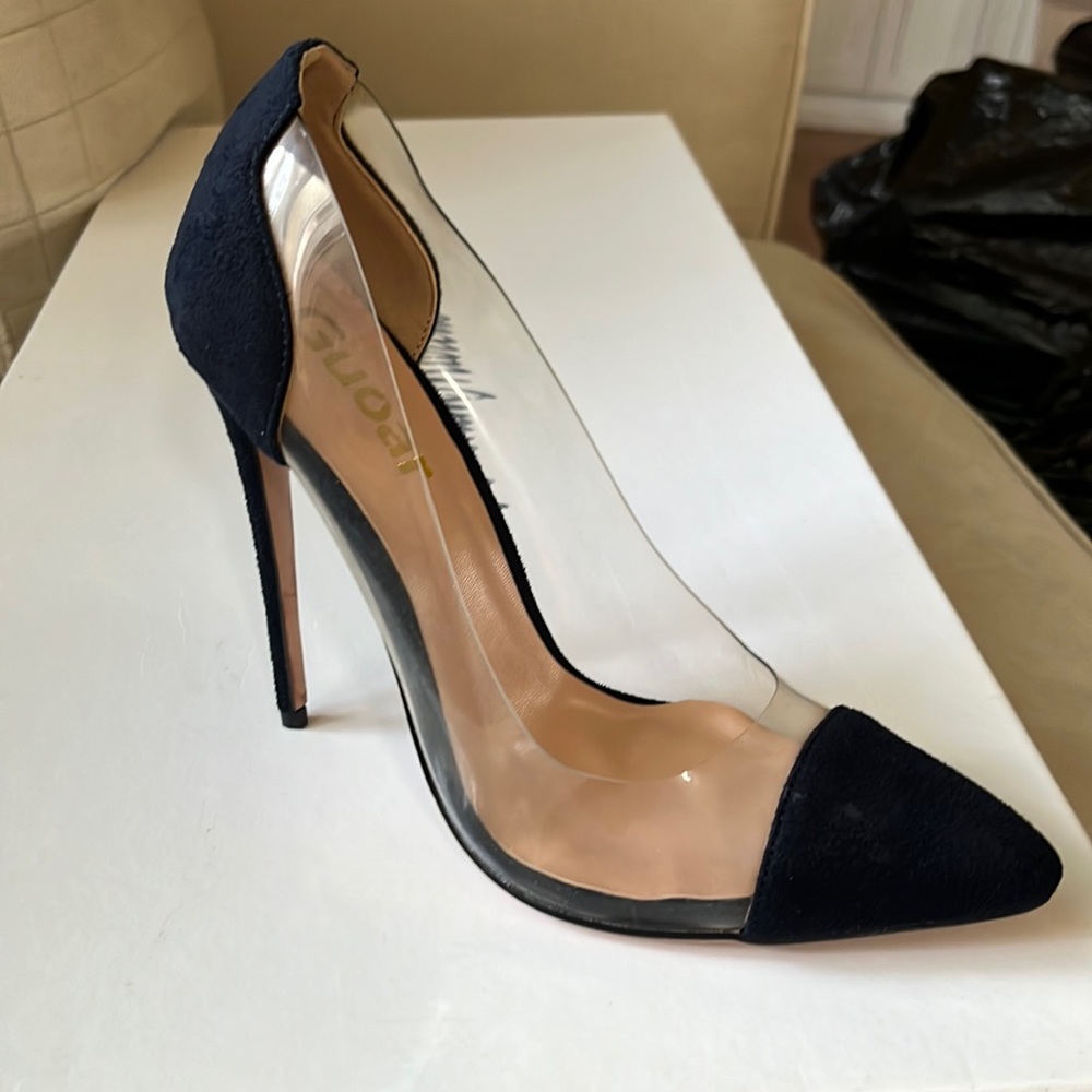 Guoar blue heels. Size 7.  New in box